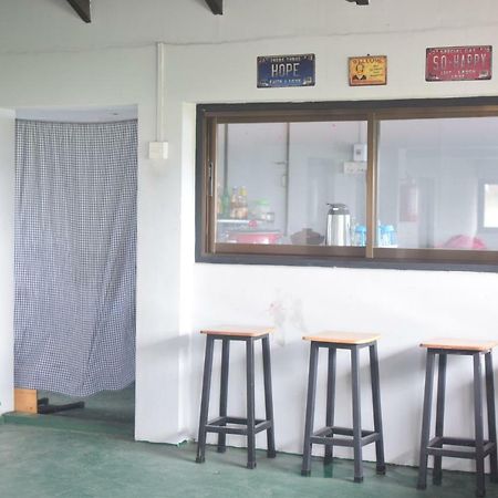 Celia Hostel Mandalay Exterior photo