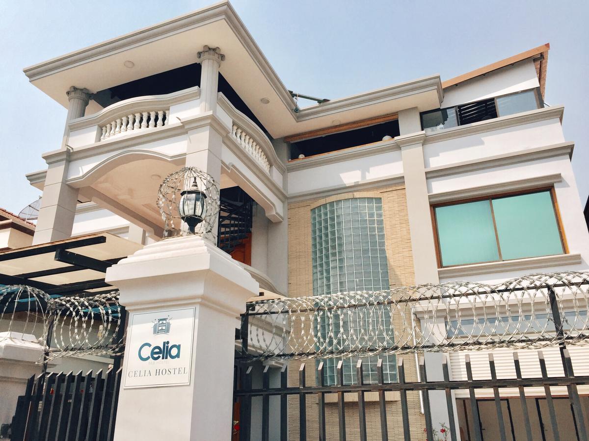 Celia Hostel Mandalay Exterior photo