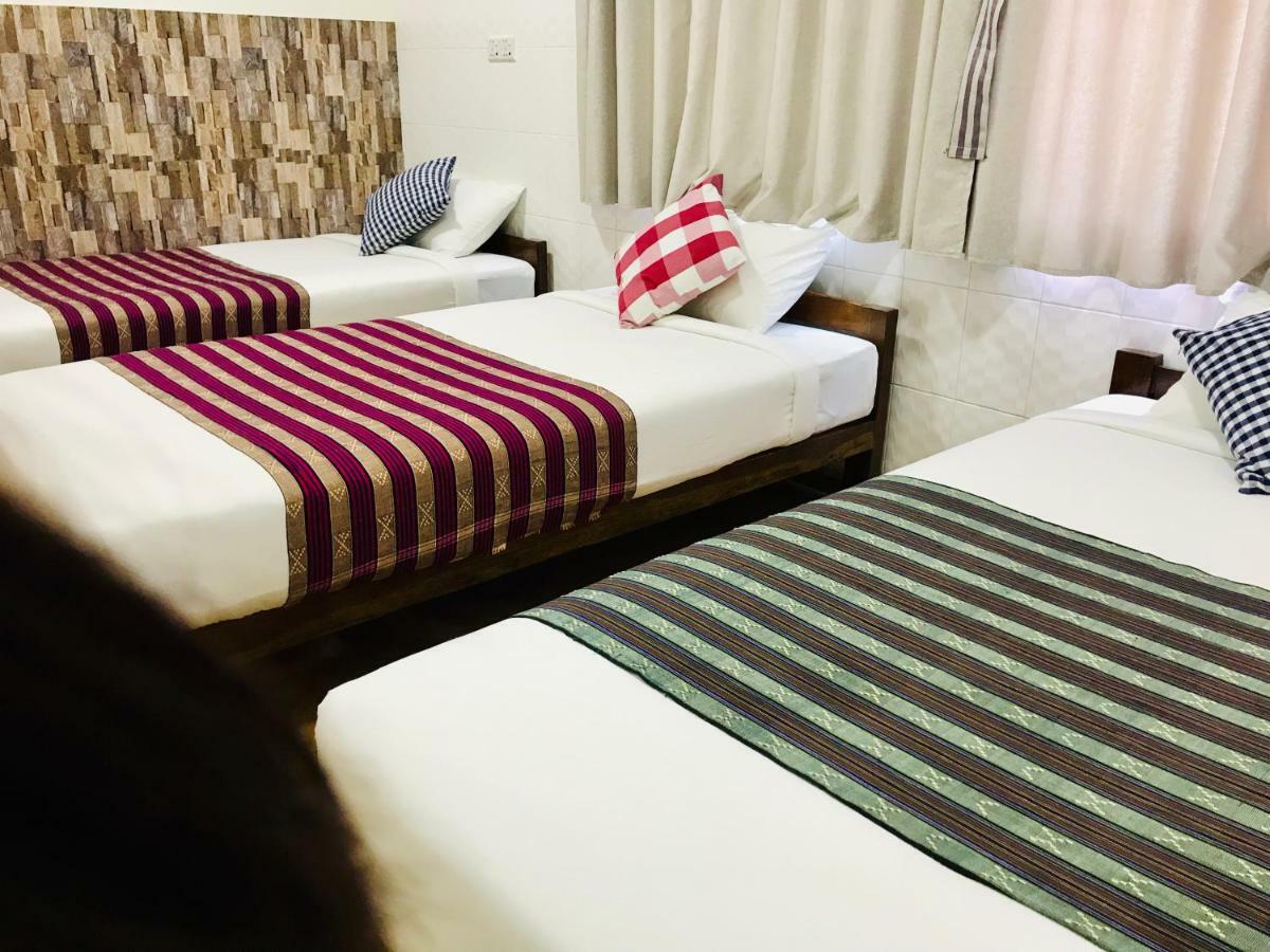 Celia Hostel Mandalay Exterior photo