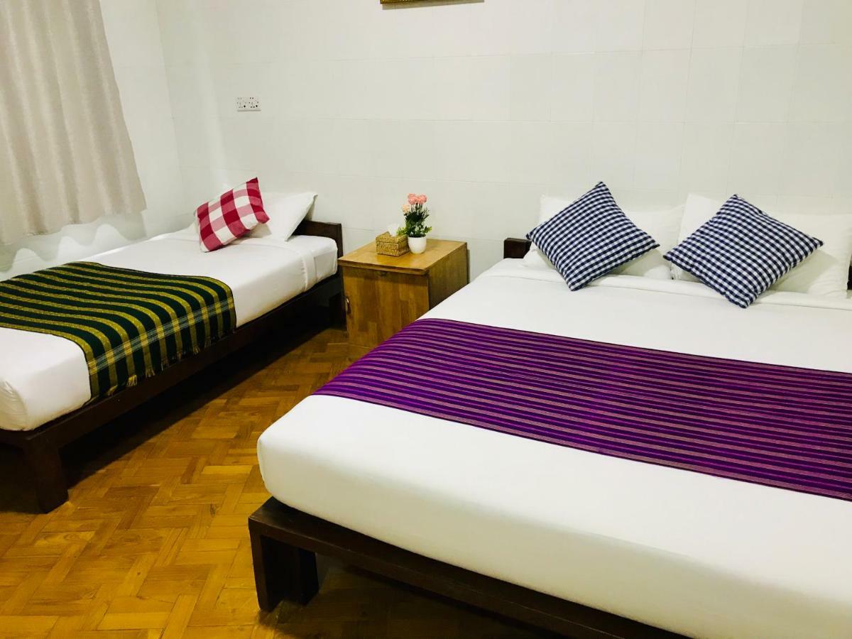 Celia Hostel Mandalay Exterior photo