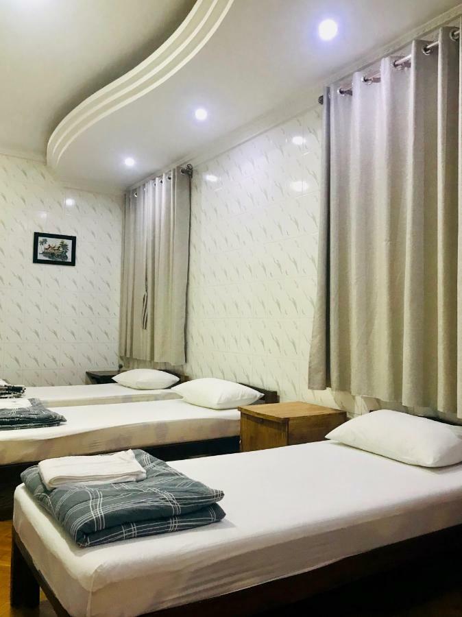 Celia Hostel Mandalay Exterior photo